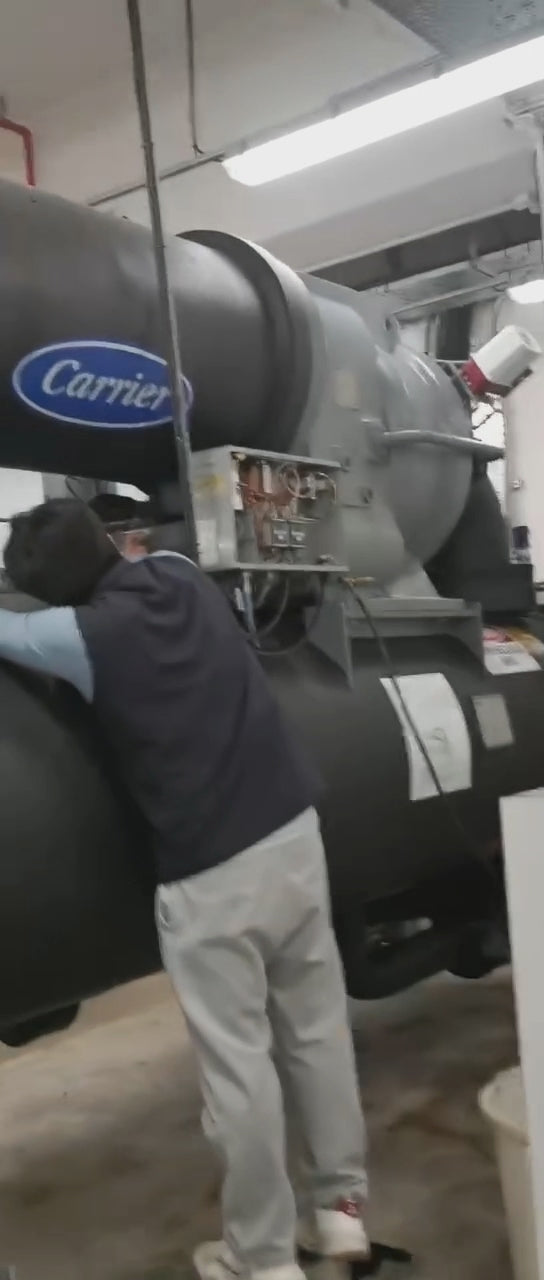 2006 Carrier开利离心机使用FEXUEL冷冻油取代开利PP23BZ103005C